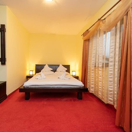 Casa Frent Hotel Predeal Phòng bức ảnh