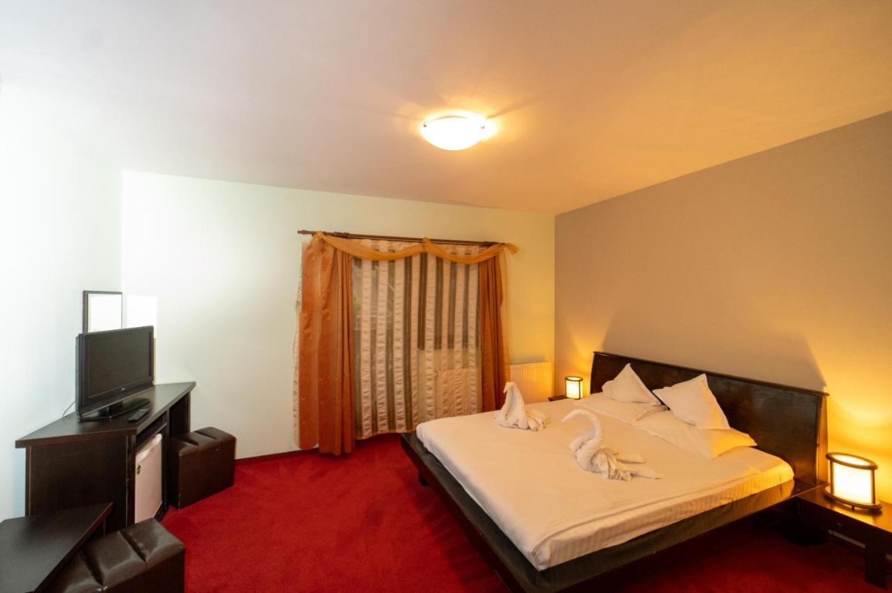 Casa Frent Hotel Predeal Ngoại thất bức ảnh